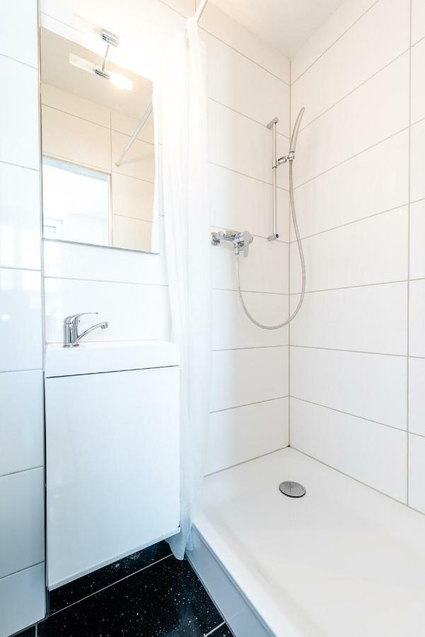 Iq130 Guesthouse Цюрих Екстер'єр фото